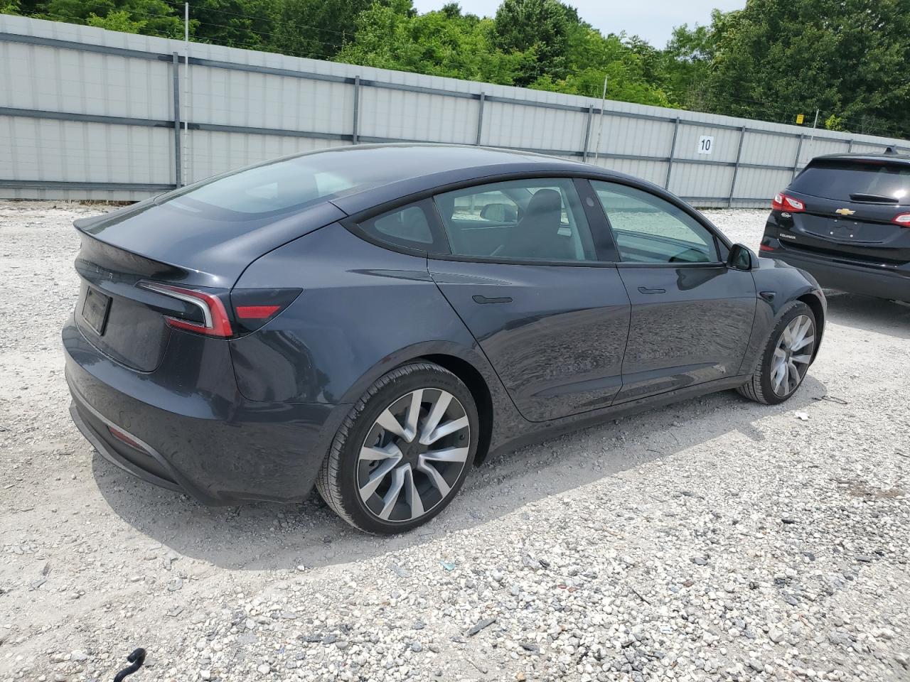 Tesla Model 3 2025