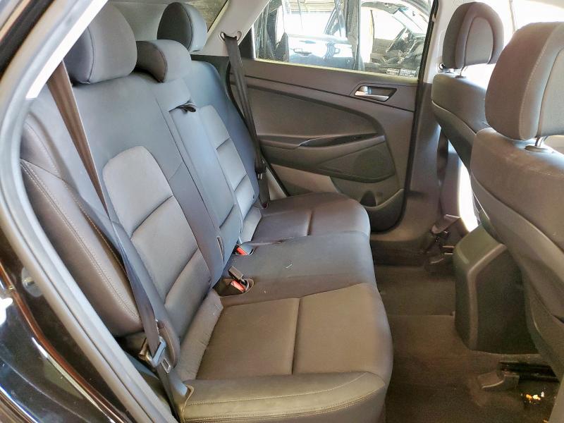 2018 HYUNDAI TUCSON SEL KM8J33A47JU720366