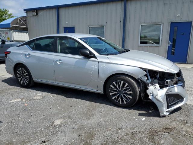 Vin: 1n4bl4dv0rn410851, lot: 61242785, nissan altima sv 20244