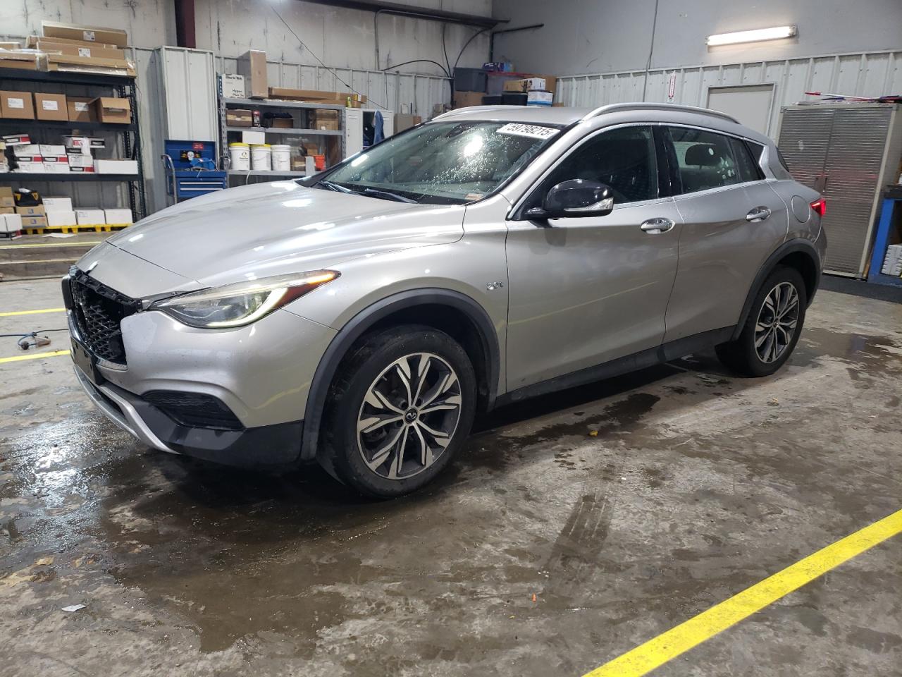 INFINITI QX30 BASE