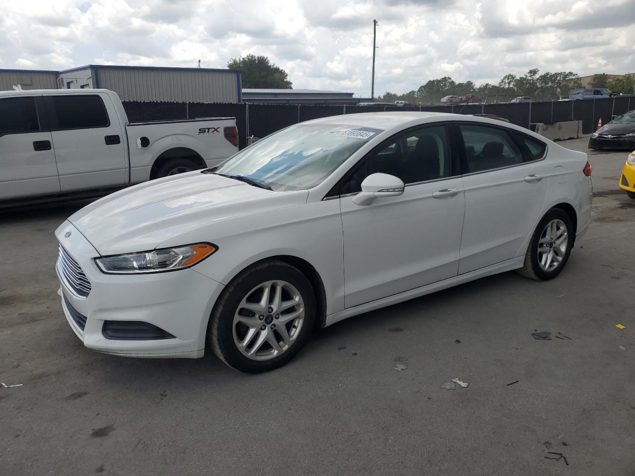 FORD FUSION SE