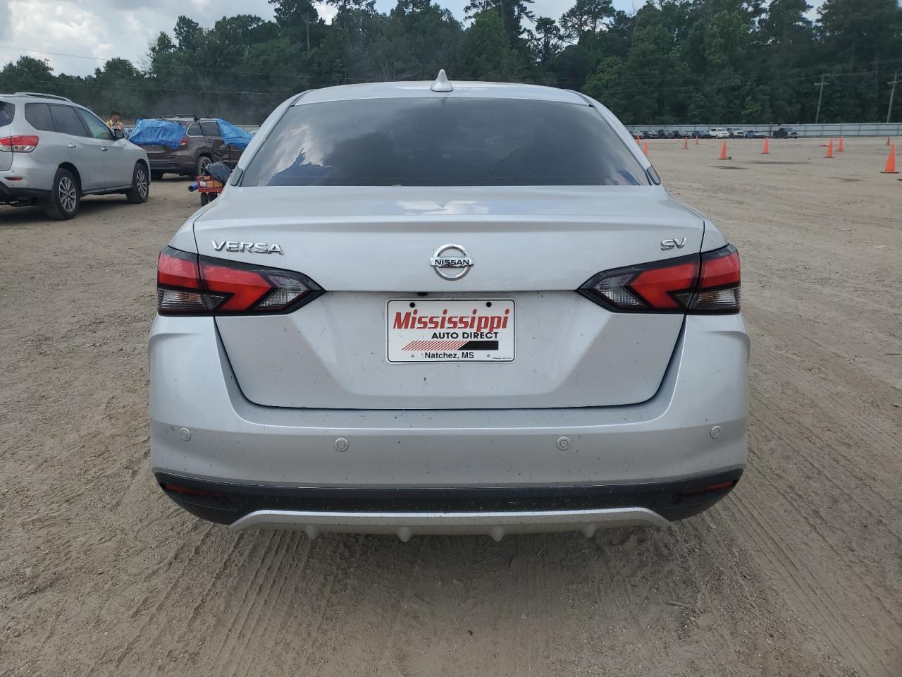 NISSAN VERSA SV