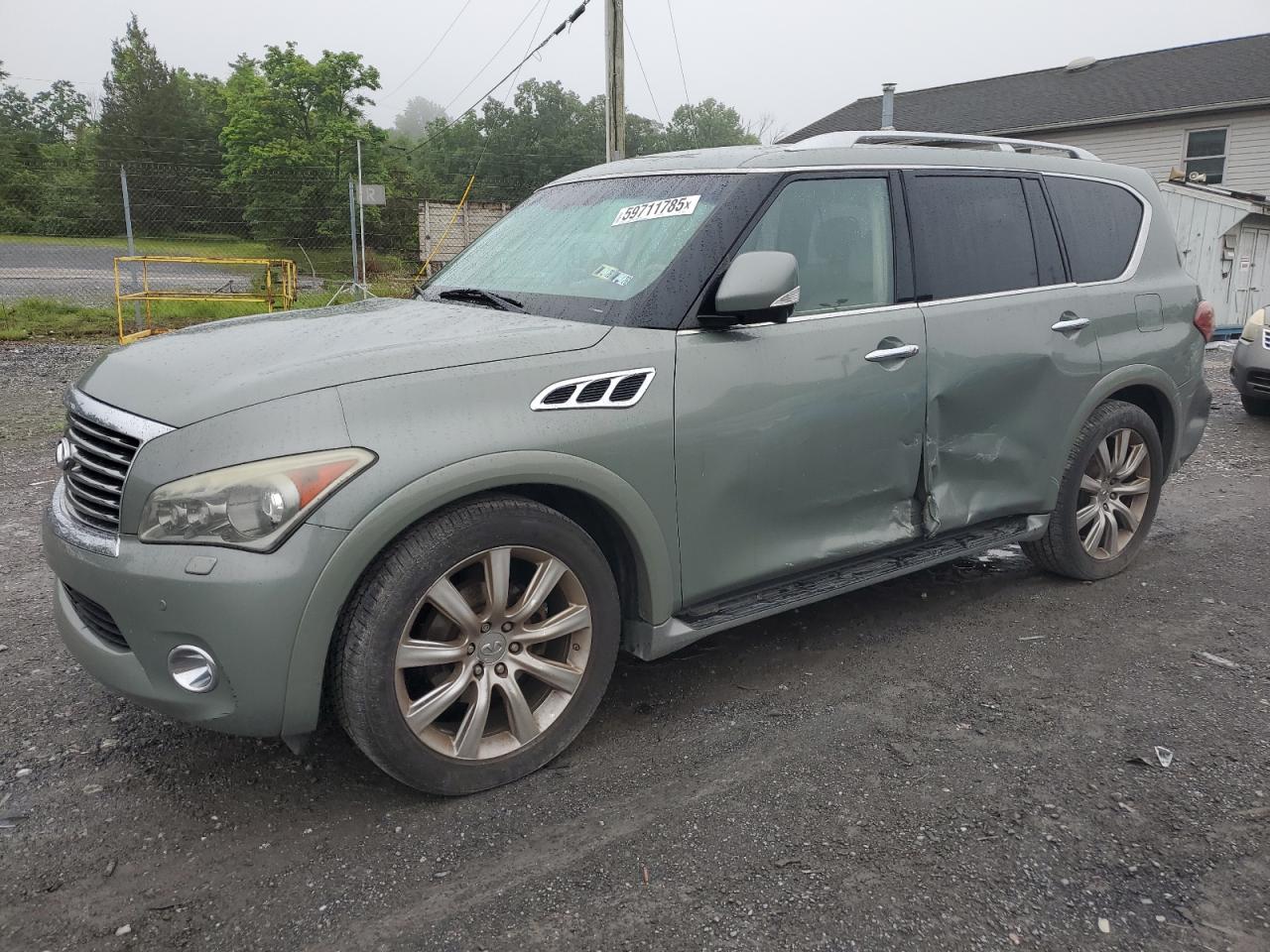 INFINITI QX56