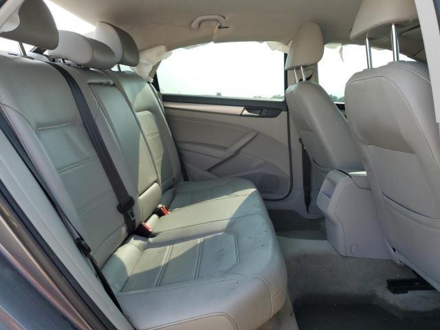 2015 VOLKSWAGEN PASSAT 1VWAT7A3XFC049322
