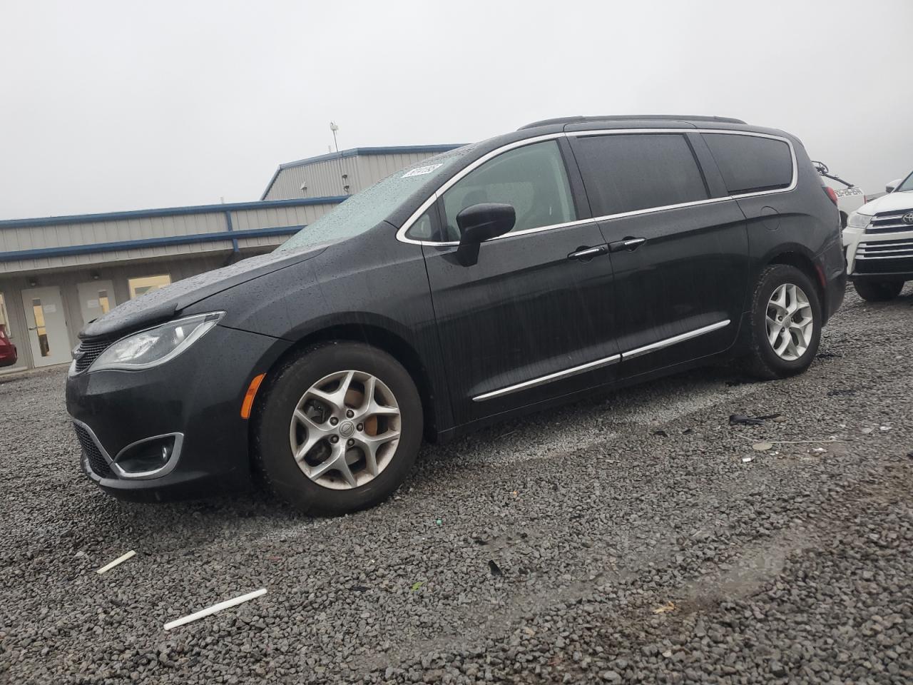 CHRYSLER PACIFICA TOURING L