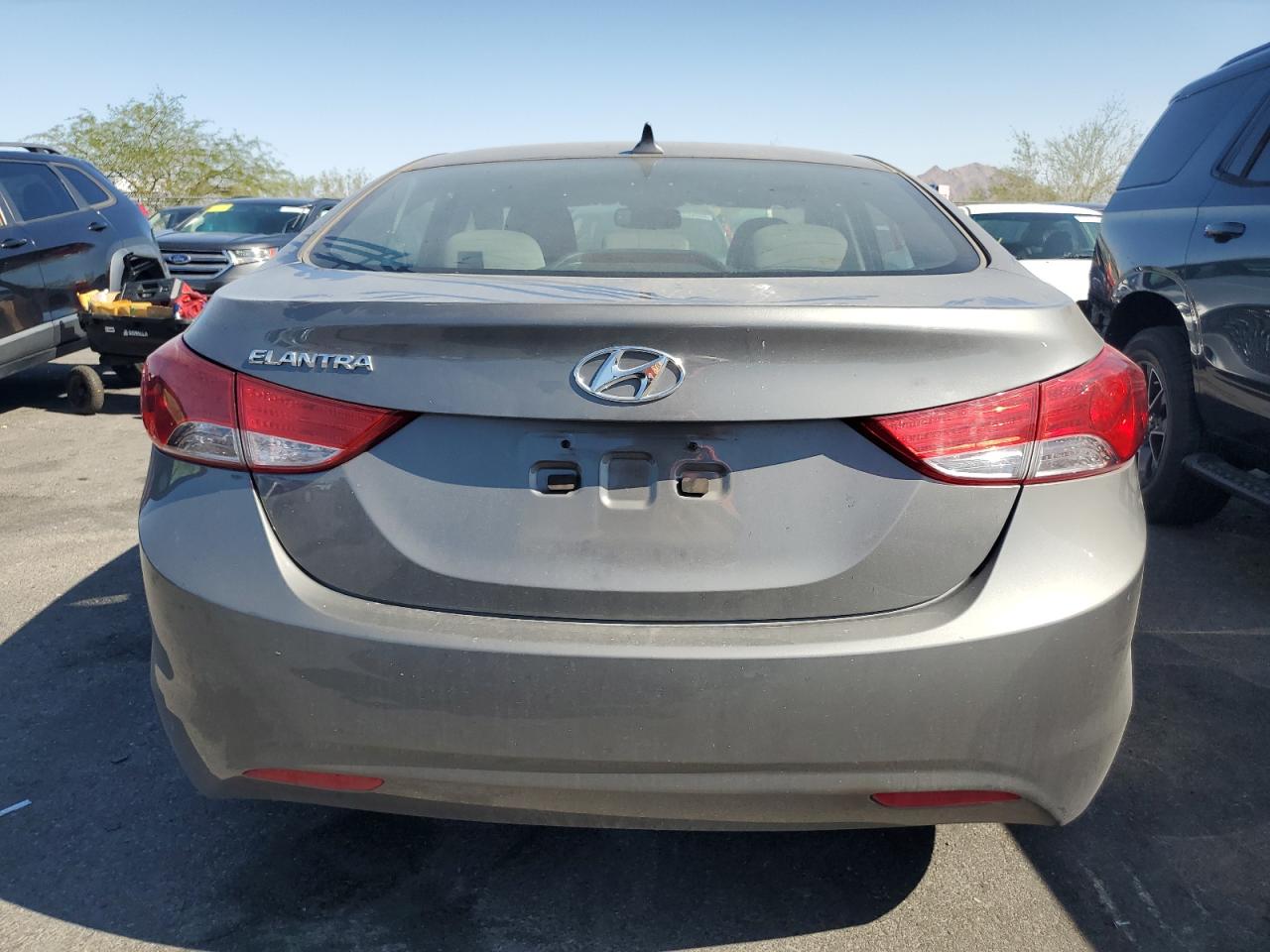 HYUNDAI ELANTRA GLS