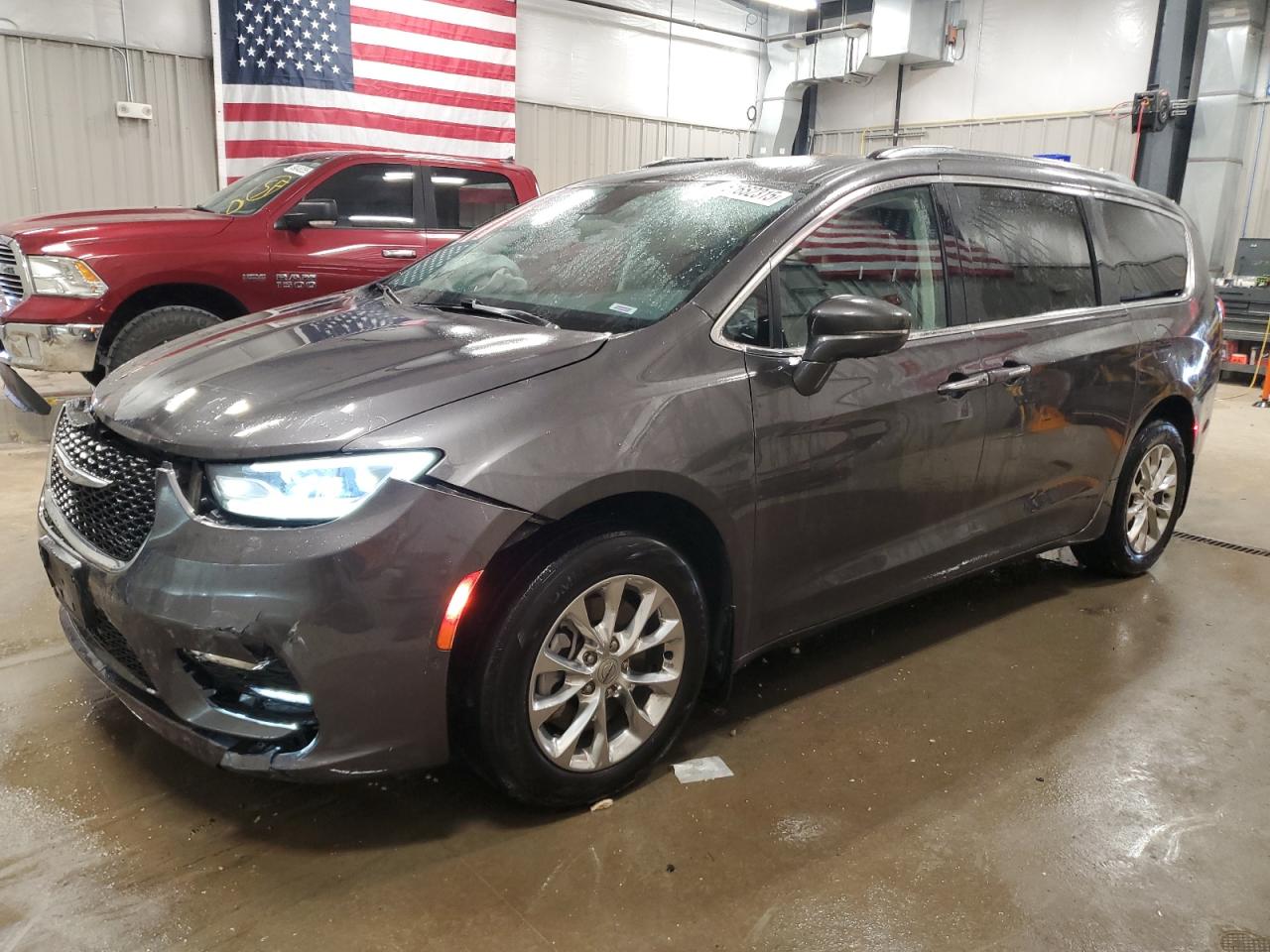 CHRYSLER PACIFICA TOURING L