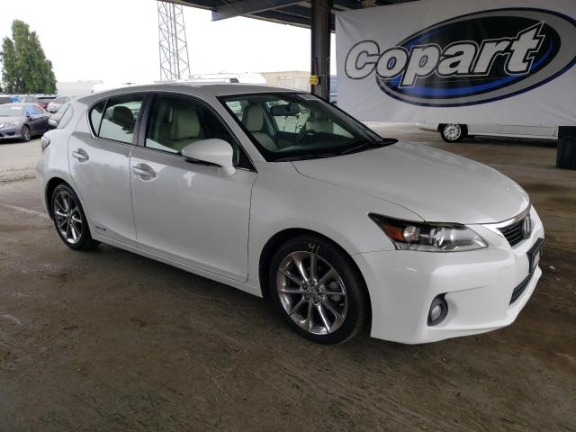 Vin: jthkd5bhxd2152132, lot: 60875825, lexus ct 200 200 20134