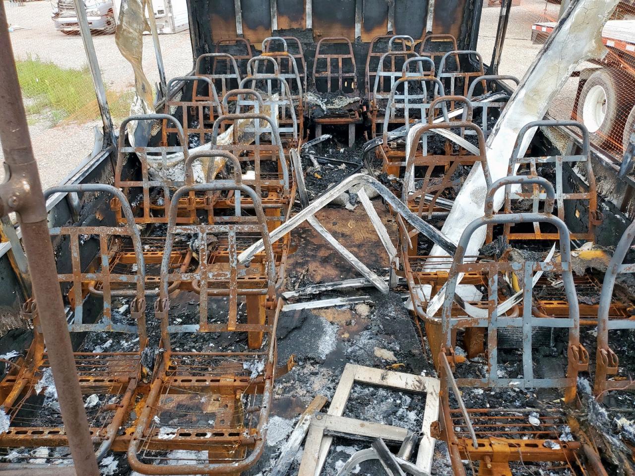 FORD ECONOLINE E450 SUPER DUTY CUTAWAY VAN