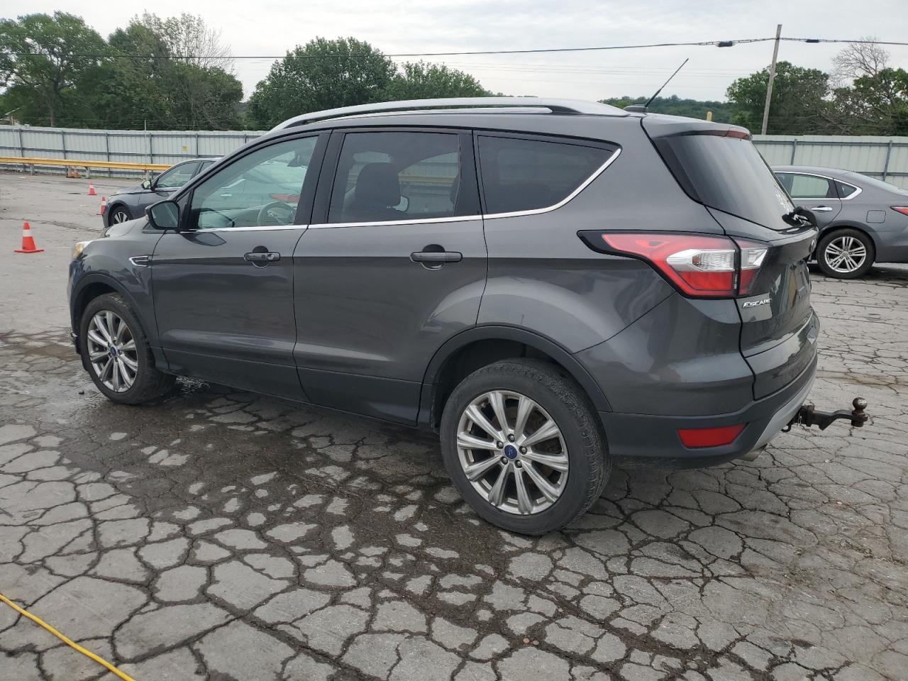 FORD ESCAPE TITANIUM