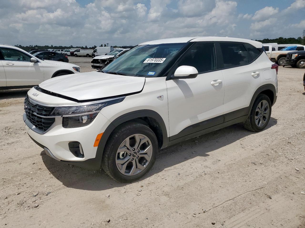 KIA SELTOS LX