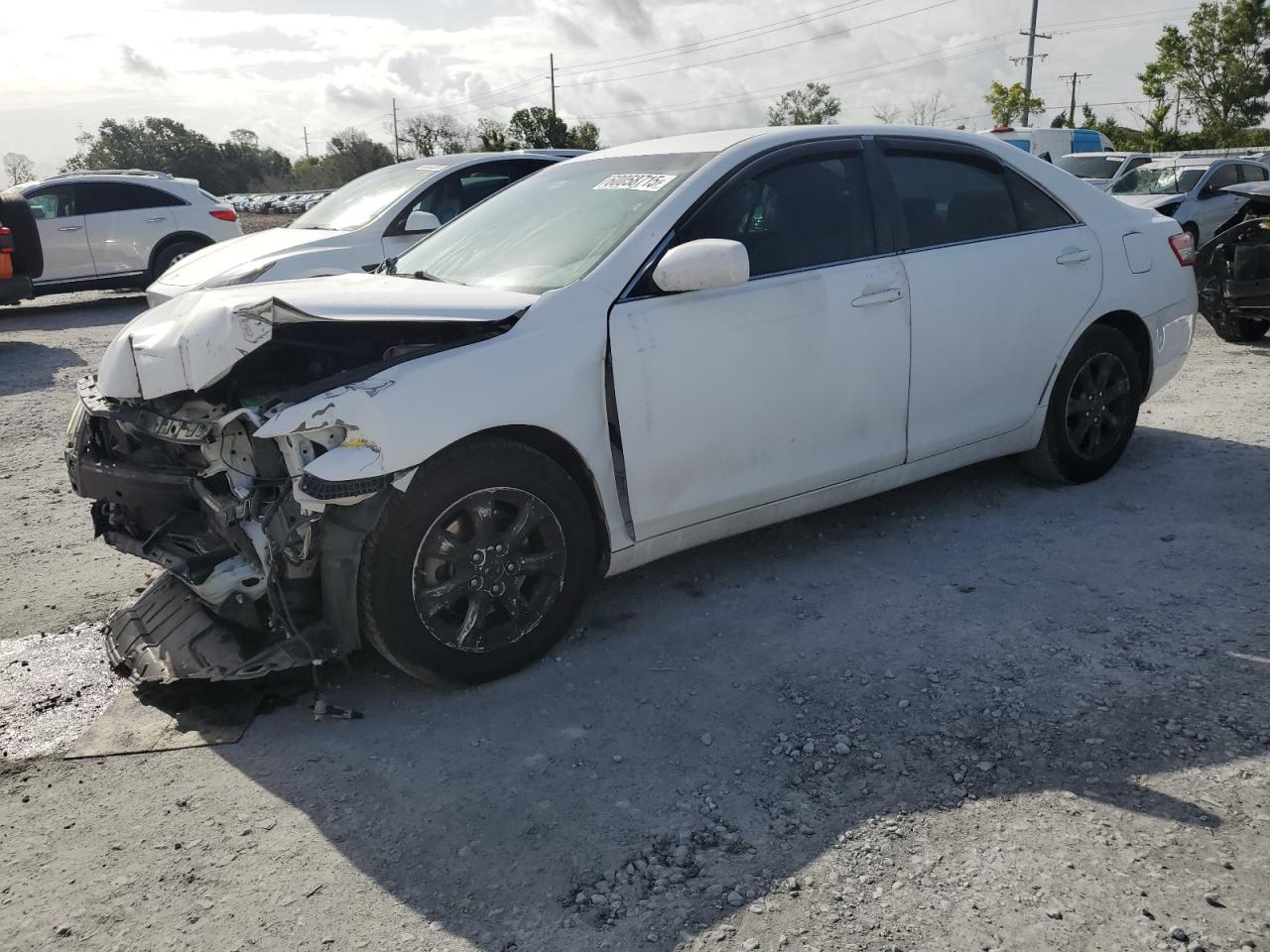 TOYOTA CAMRY BASE