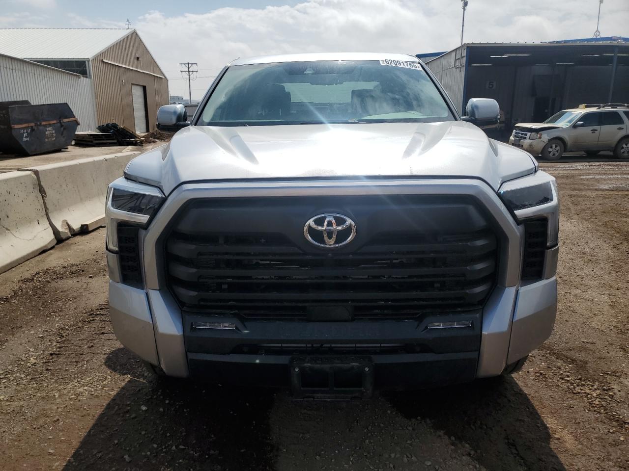 TOYOTA TUNDRA CREWMAX SR5