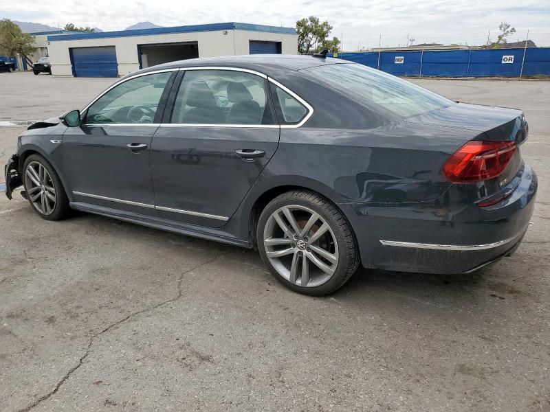 2017 VOLKSWAGEN PASSAT R-L 1VWDT7A34HC041832