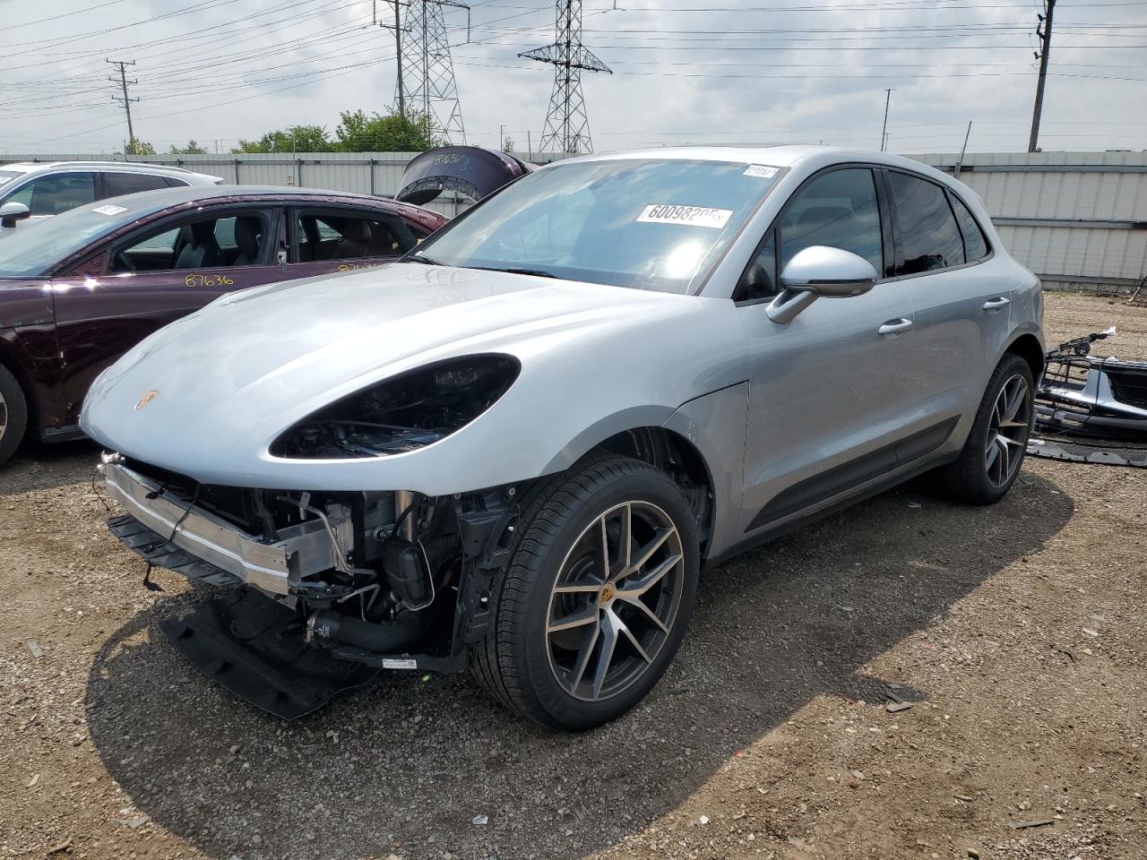 PORSCHE MACAN BASE