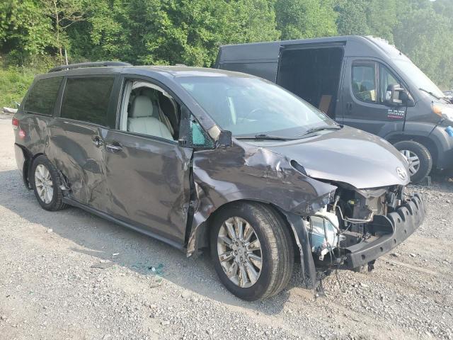 2011 TOYOTA SIENNA XLE - 5TDYK3DC5BS028380