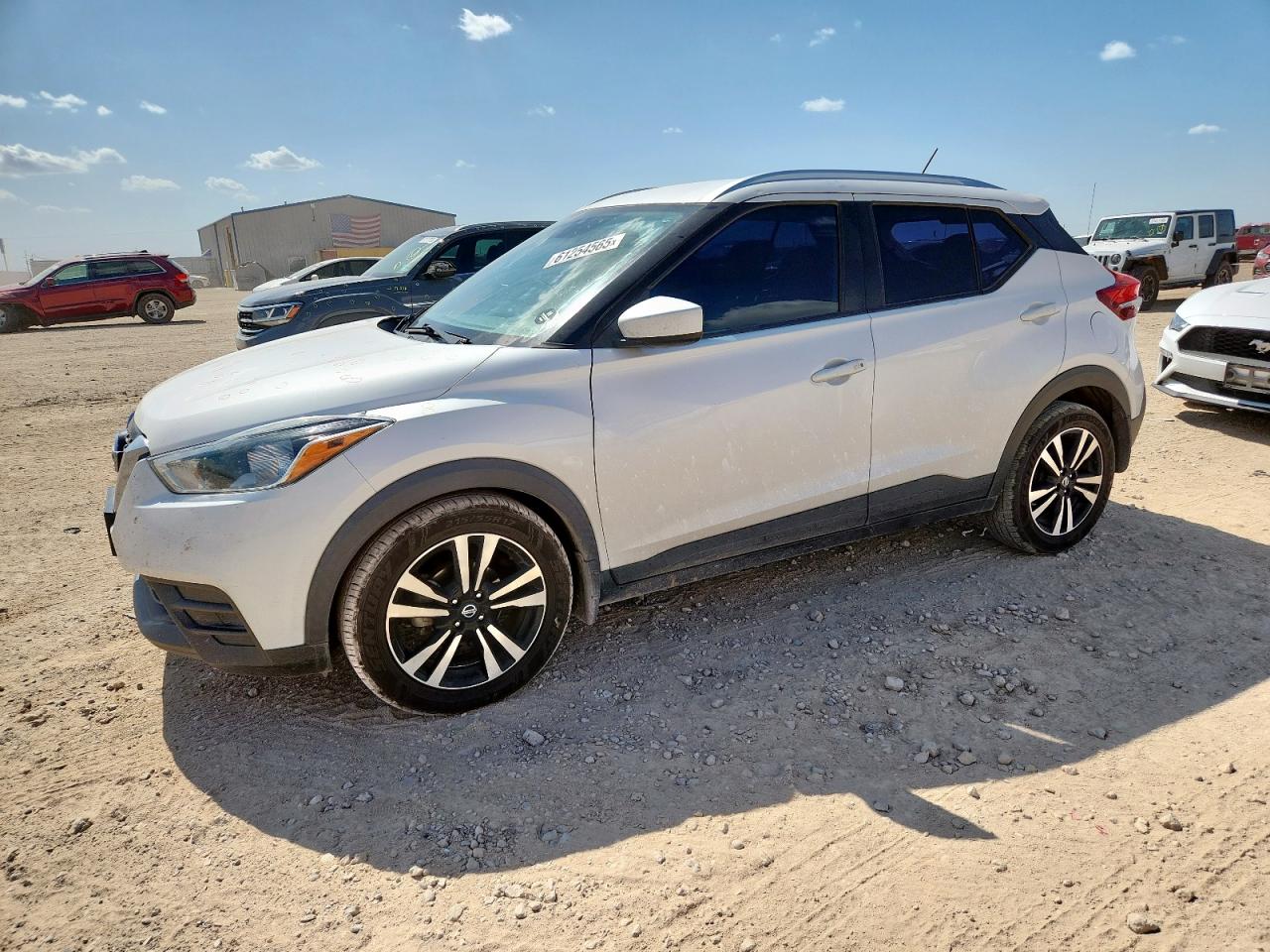 NISSAN KICKS SV