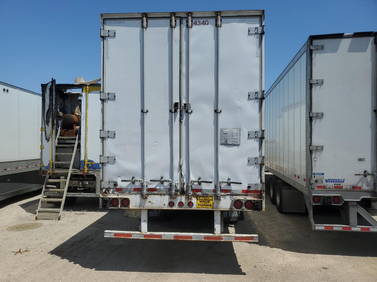 Lot #3196901218 1997 UTILITY VS2DC