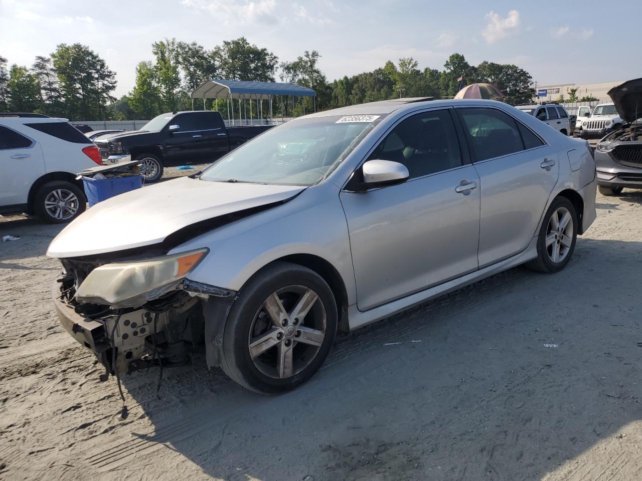 TOYOTA CAMRY BASE