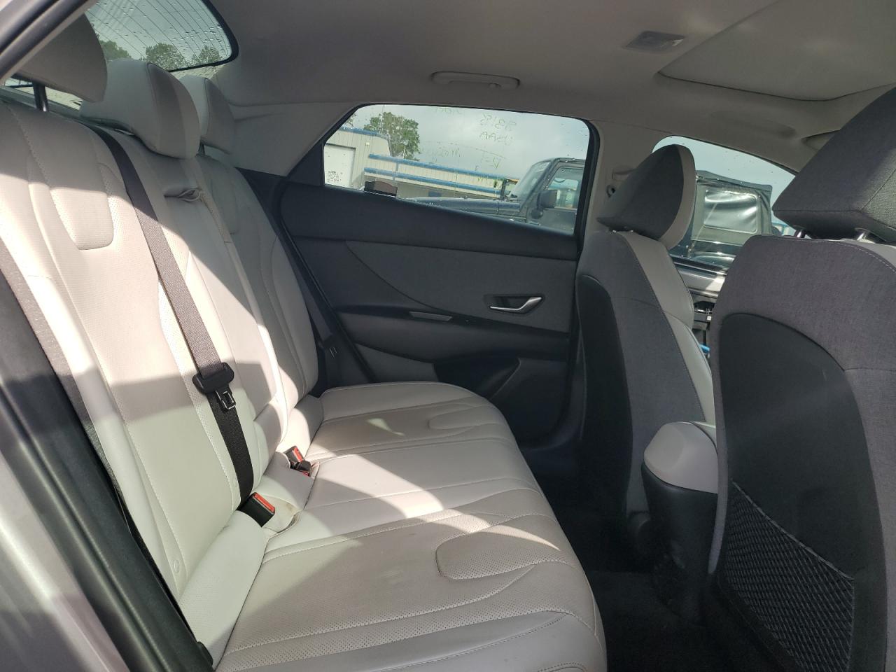 HYUNDAI ELANTRA LIMITED