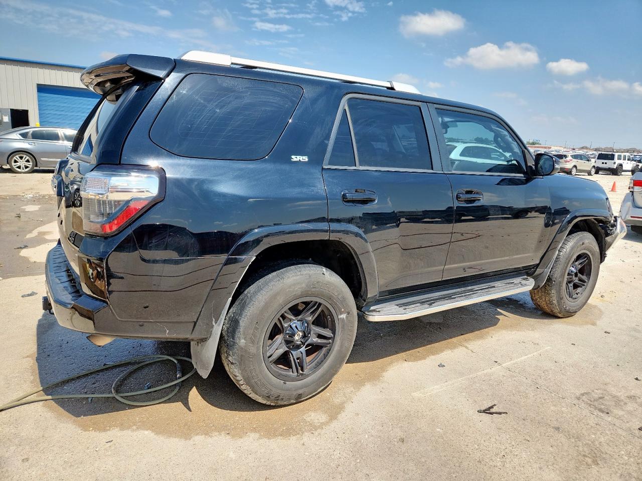 TOYOTA 4RUNNER SR5