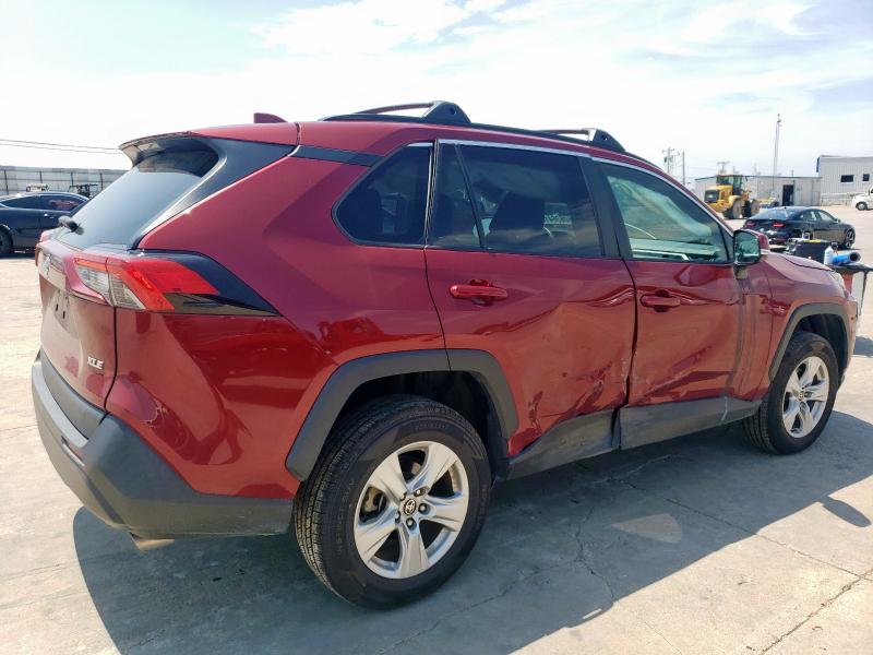 TOYOTA RAV4 XLE 2021 red  gas 2T3W1RFV8MW141110 photo #4