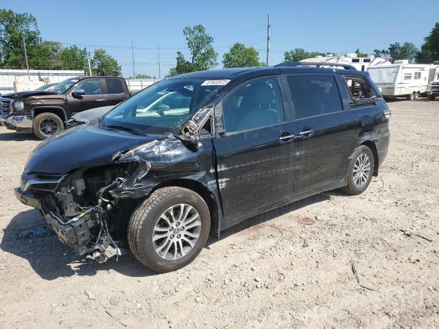 TOYOTA SIENNA XLE