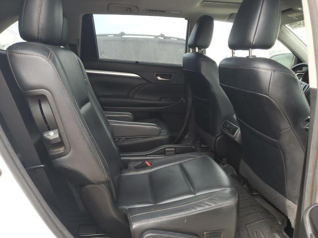 2018 TOYOTA HIGHLANDER SE 5TDJZRFH5JS549428