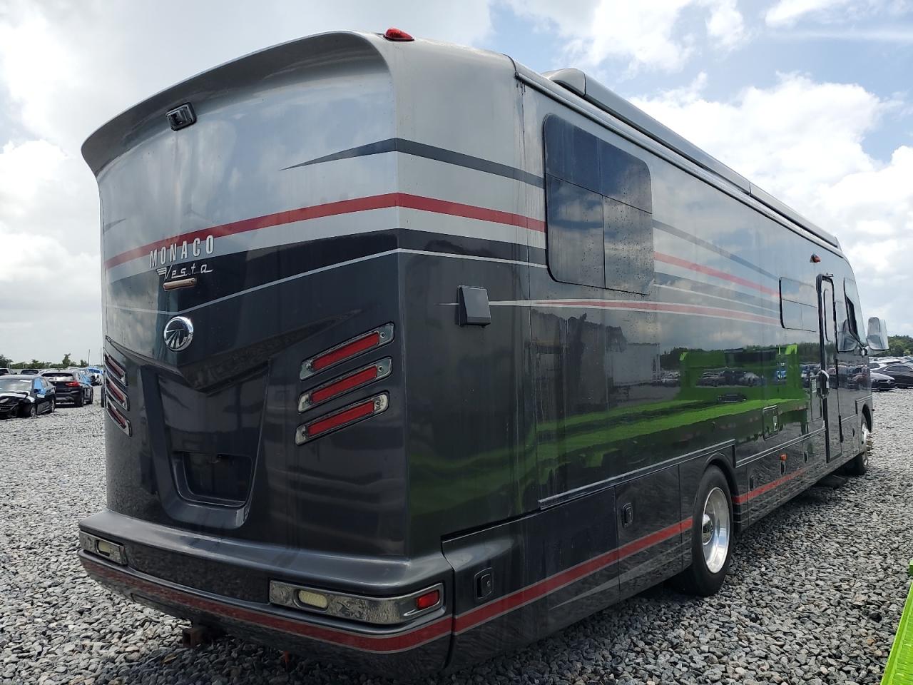 Lot #3216918367 2012 ROADMASTER RAIL LF4F