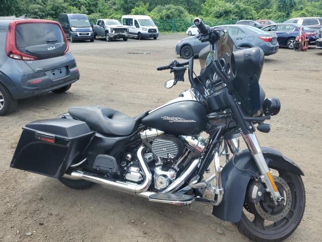 HARLEY-DAVIDSON FLHX STREE