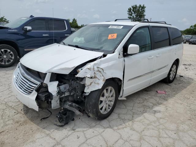 2016 CHRYSLER TOWN & COU - 2C4RC1BG3GR267969