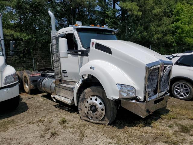 KENWORTH T880