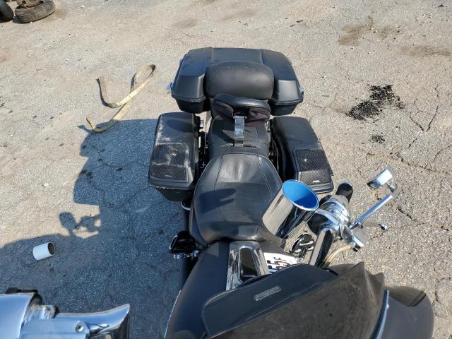 2010 HARLEY-DAVIDSON FLHX 1HD1KB418AB631970