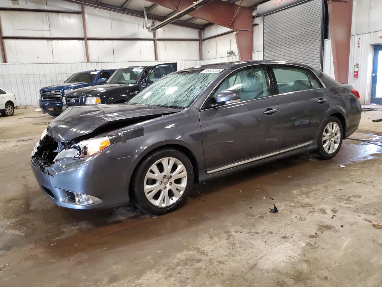 TOYOTA AVALON BASE