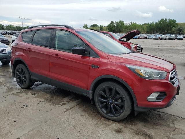 Vin: 1fmcu9gd5huf08950, lot: 61245105, ford escape se 20174