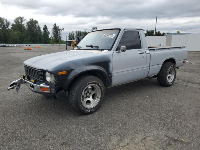 TOYOTA PICKUP 1/2