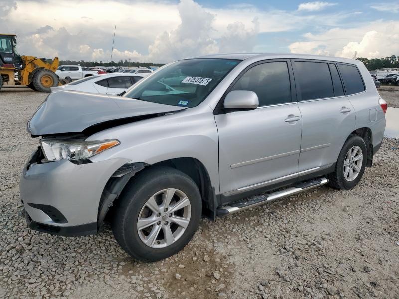 TOYOTA HIGHLANDER