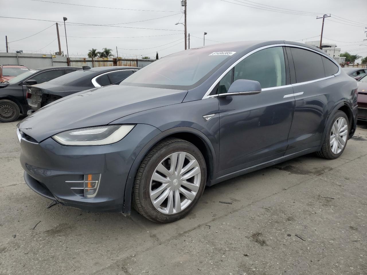 TESLA MODEL X