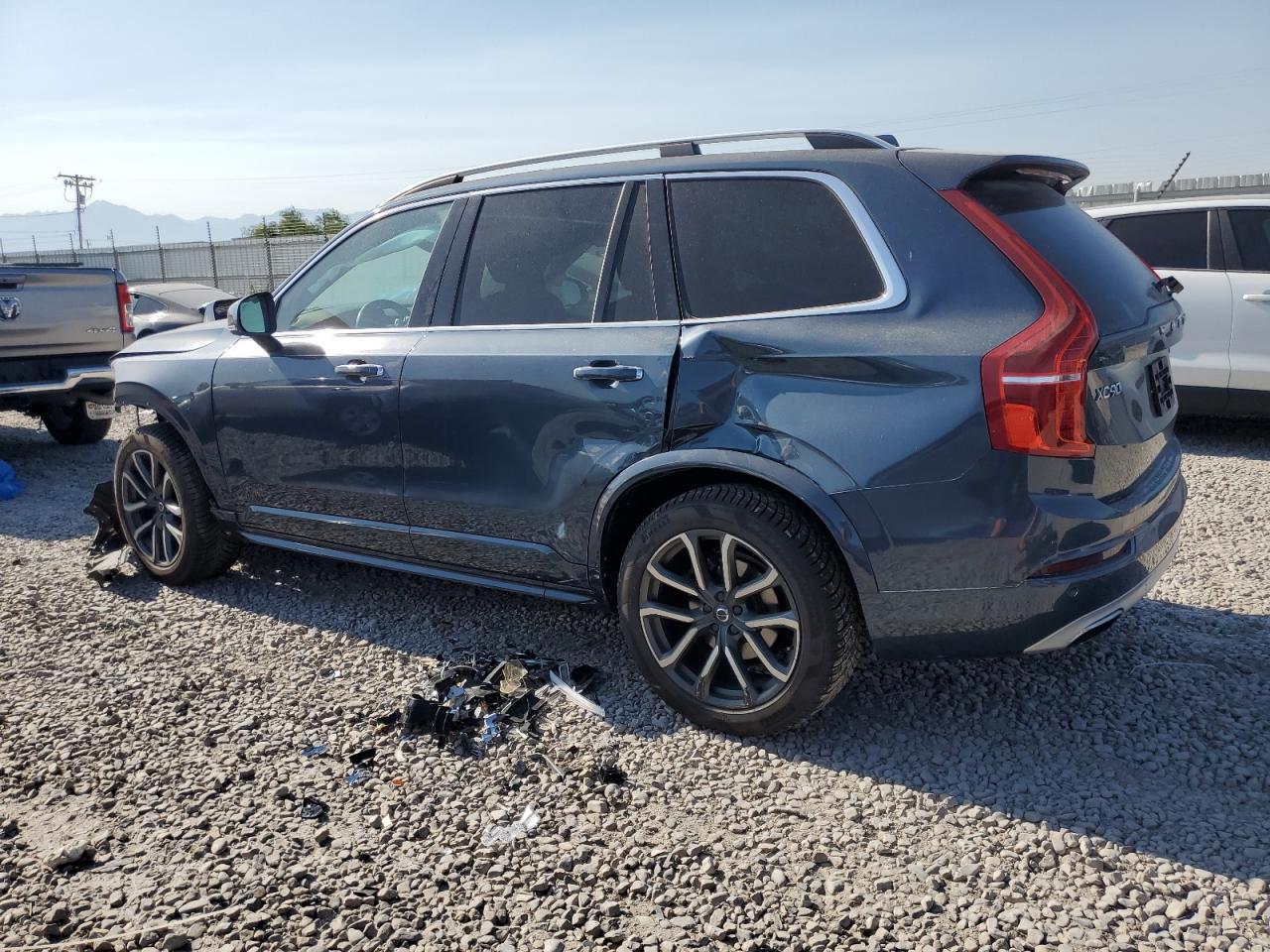 VOLVO XC90 T6 MOMENTUM