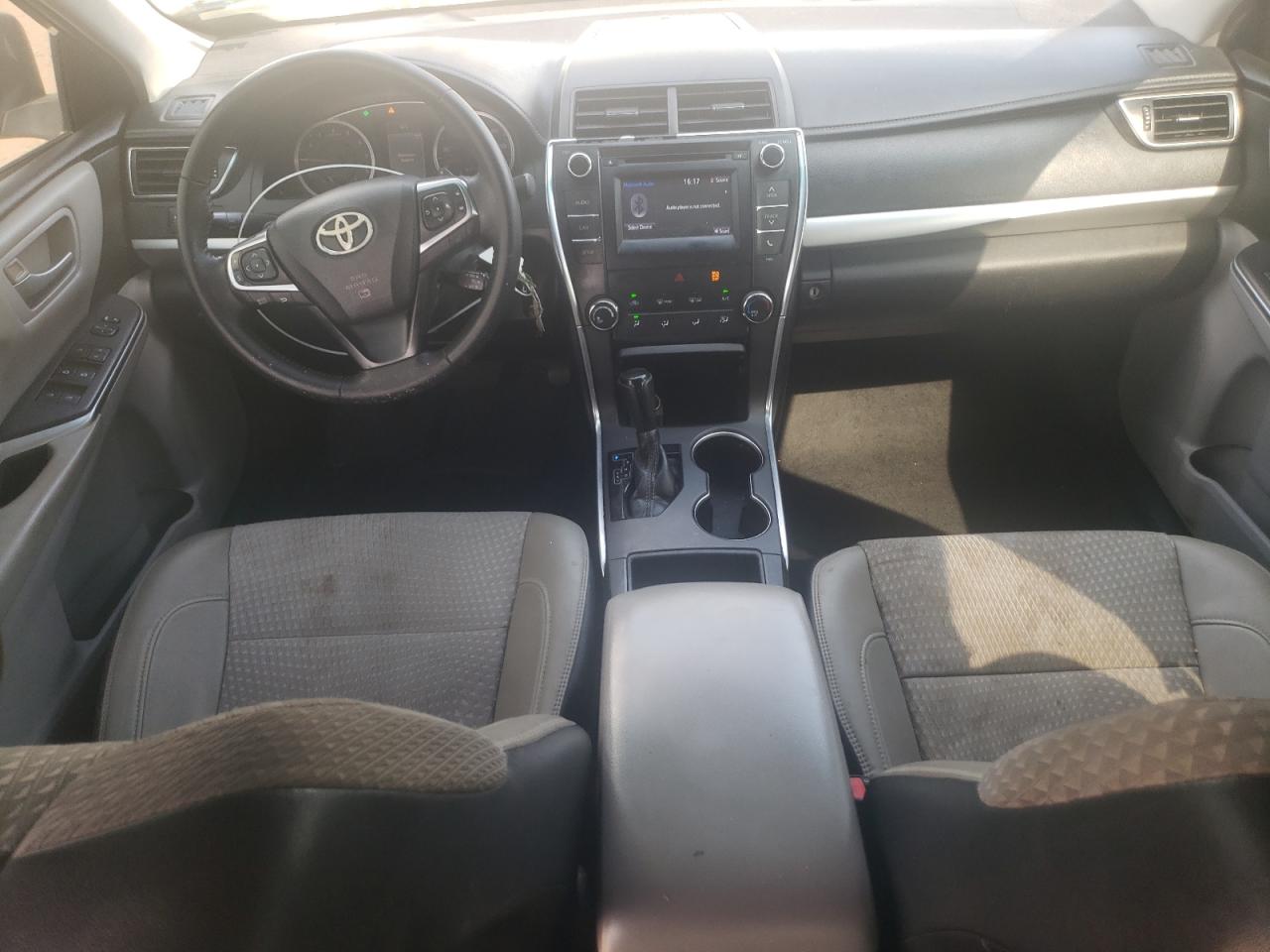 Toyota Camry le 2015