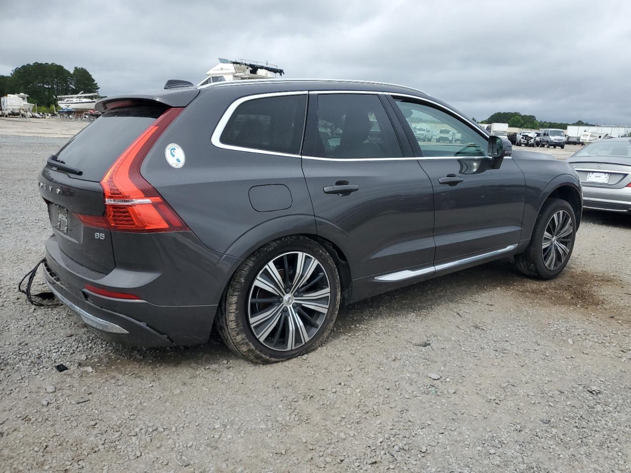 VOLVO XC60 B5 INSCRIPTION