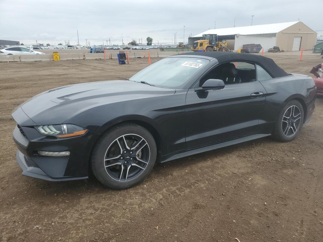 FORD MUSTANG