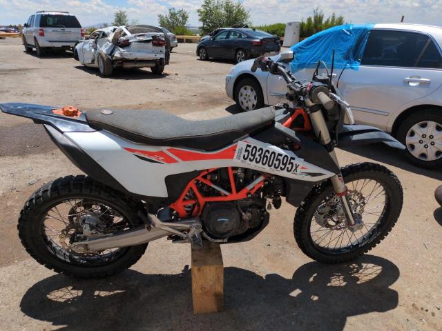 KTM 690 ENDURO 2019 white  gas VBKLEV409KM746513 photo #1