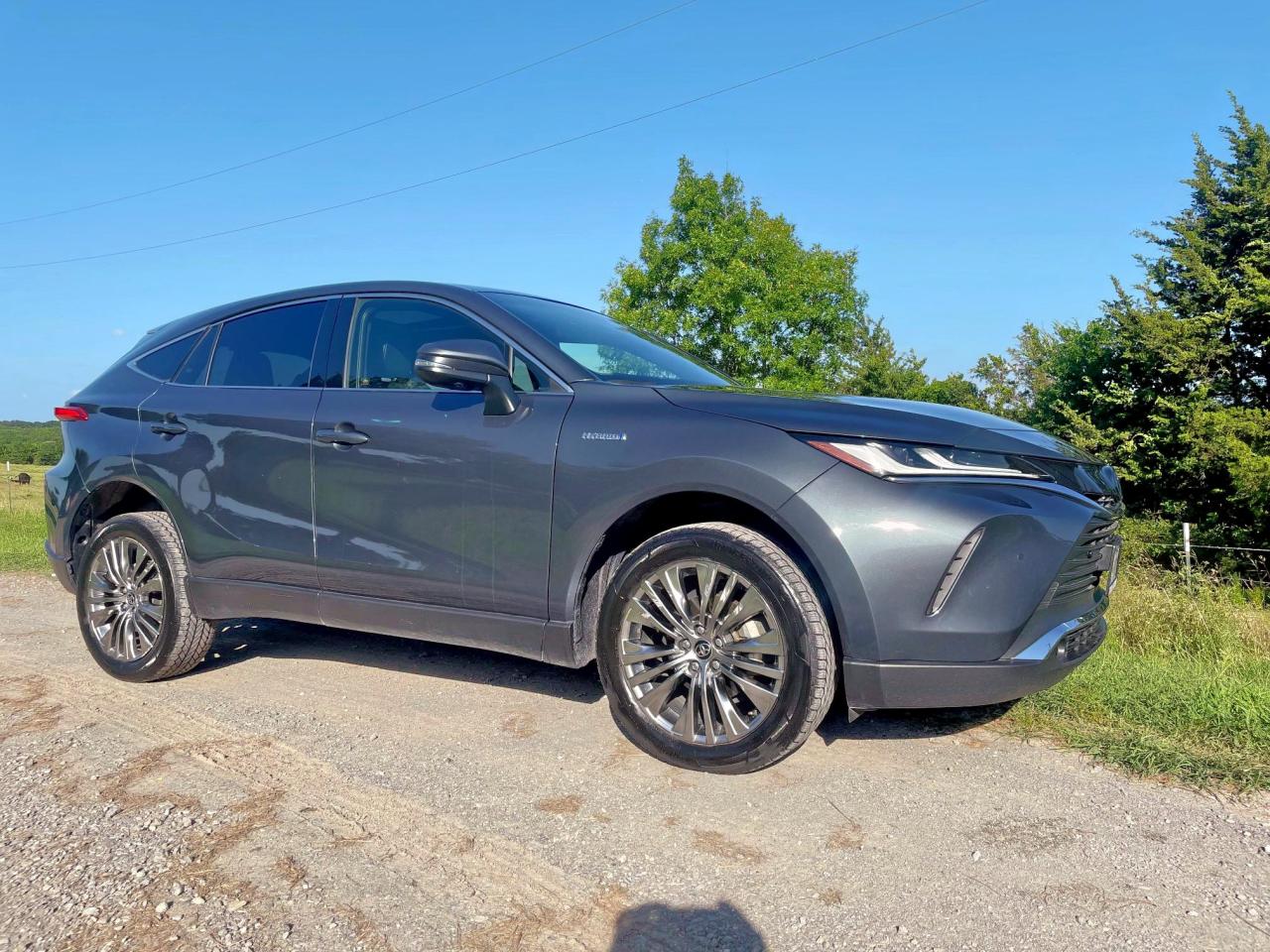 TOYOTA VENZA LE