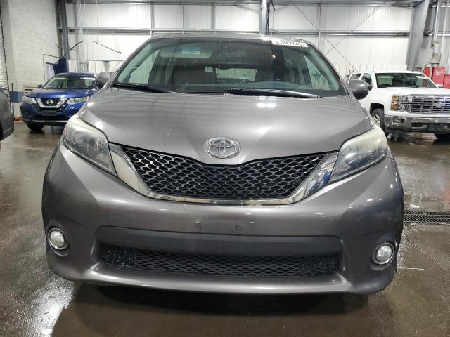 2016 TOYOTA SIENNA SE 5TDXK3DC8GS707465