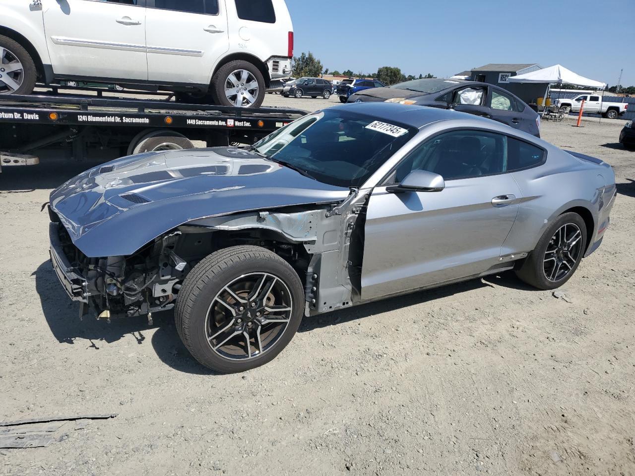 FORD MUSTANG