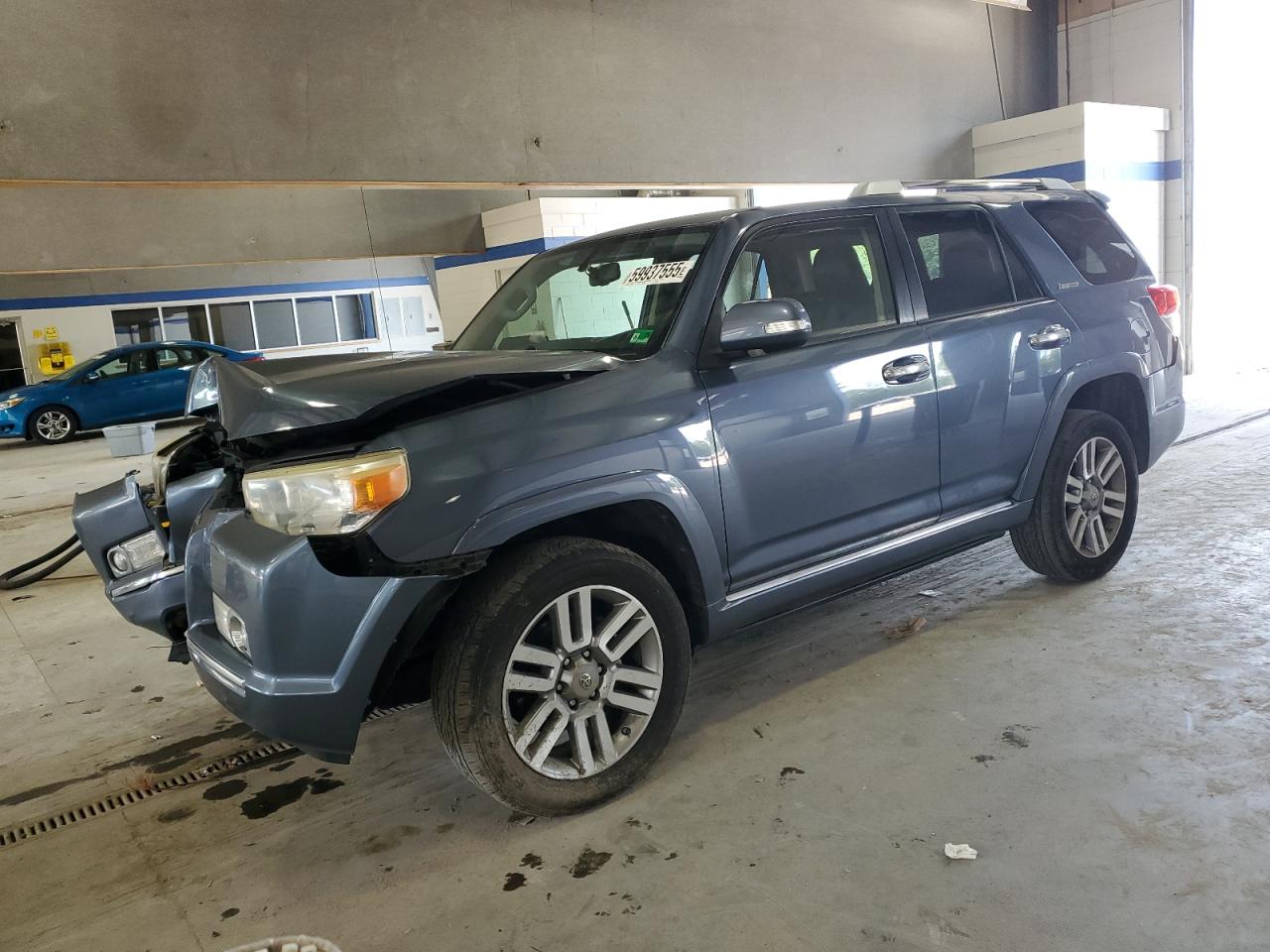 TOYOTA 4RUNNER SR5