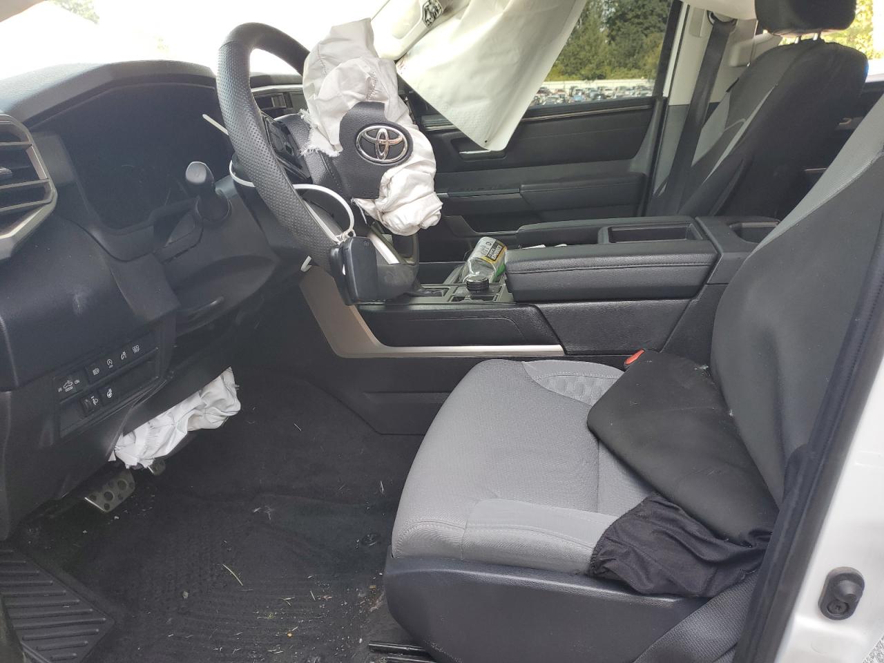 TOYOTA TUNDRA CREWMAX SR