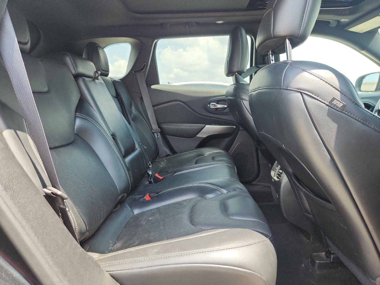 JEEP GRAND CHEROKEE LATITUDE LUX