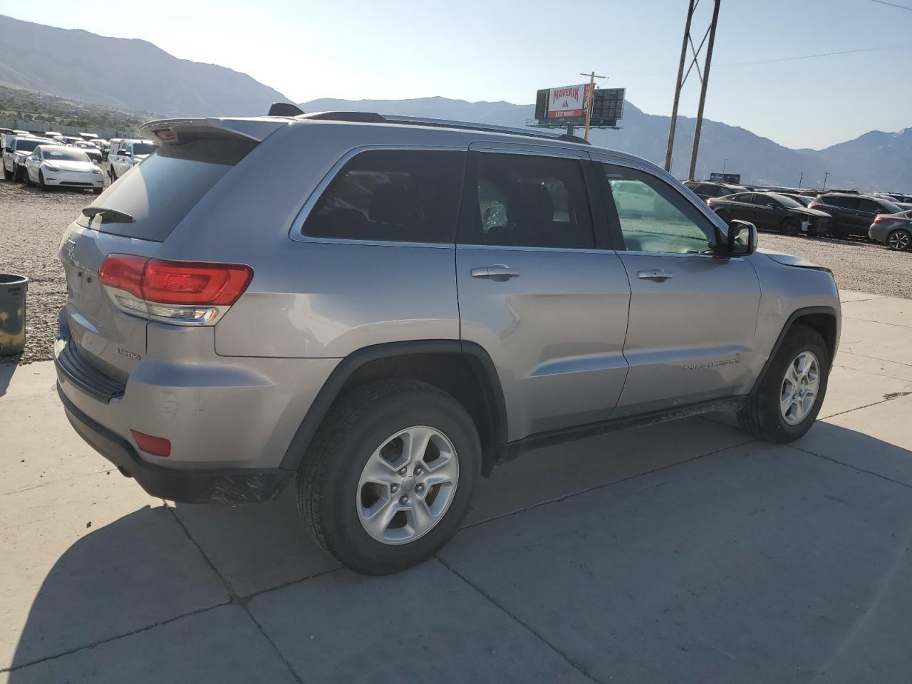 JEEP GRAND CHEROKEE LAREDO